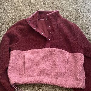 Old Navy Active Cropped Fleece